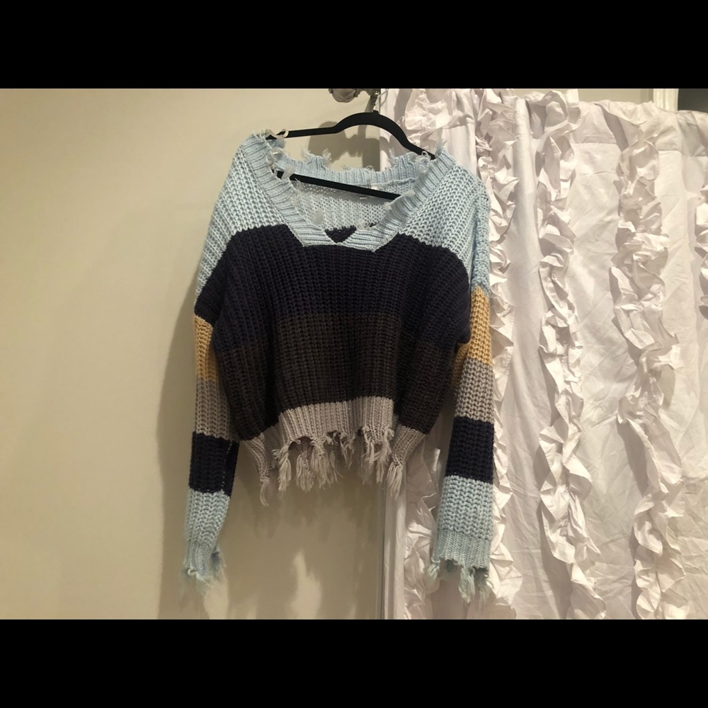 Women’s sweater !!